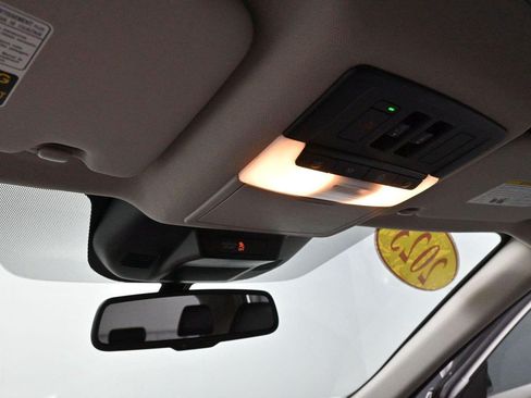 Used 2023 Nissan Rogue SL FWD image 27