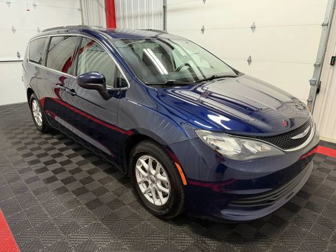 Used 2020 Chrysler Voyager Lxi FWD image 5