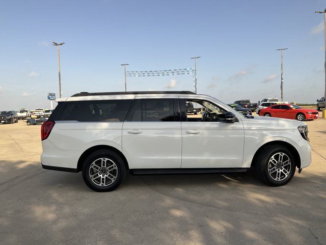 Used 2025 Ford Expedition Max Active AWD/4WD image 5