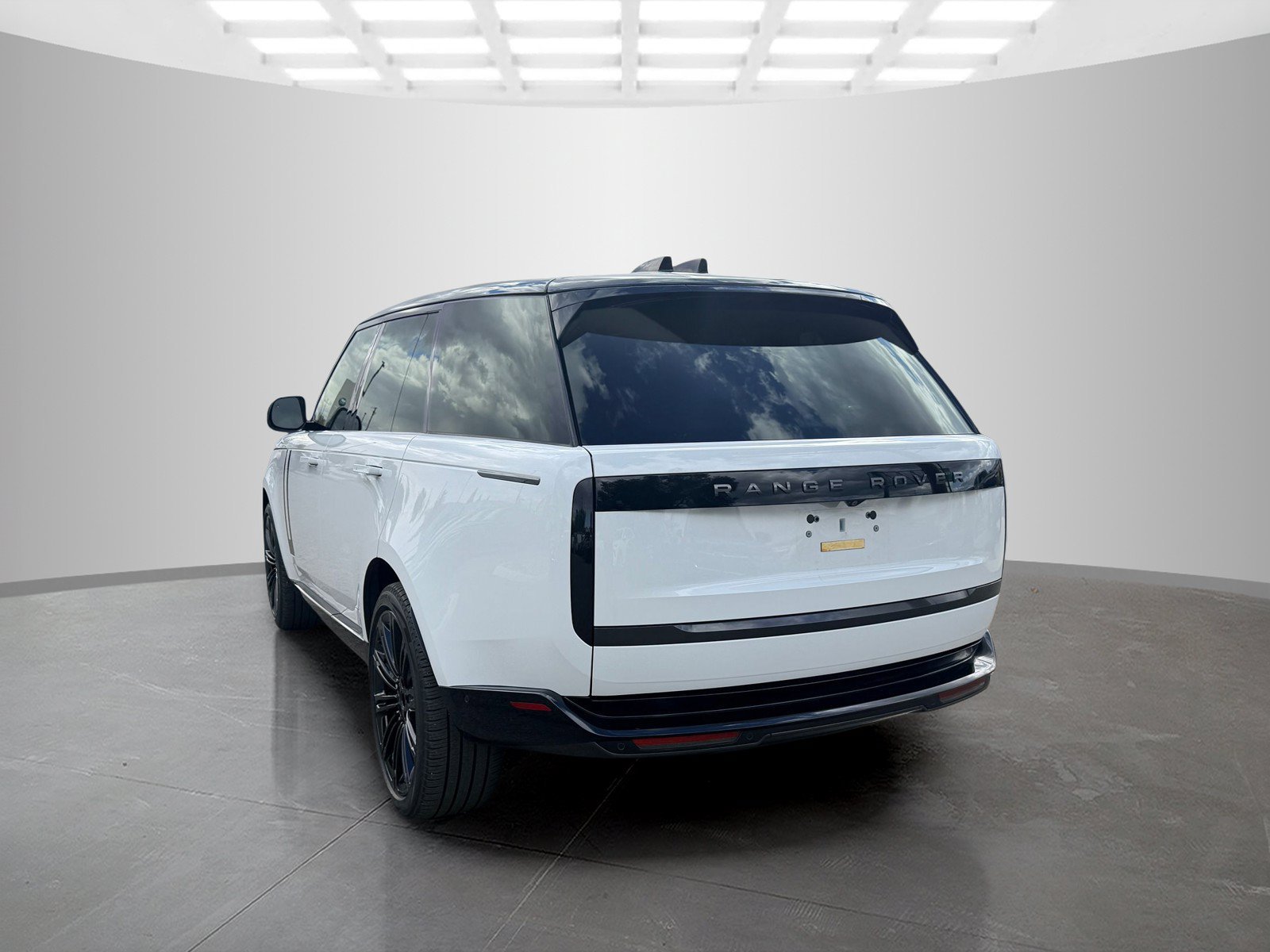 Used 2025 Land Rover Range Rover SE AWD/4WD image 7