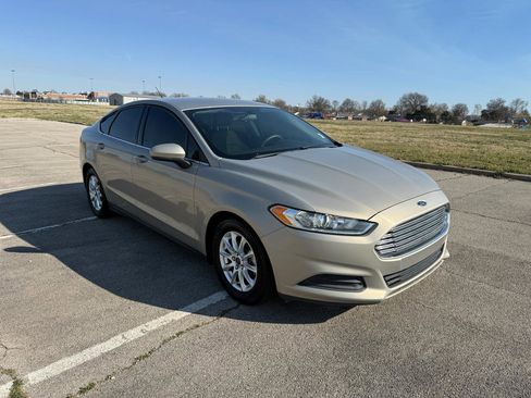 Used 2015 Ford Fusion S FWD image 2