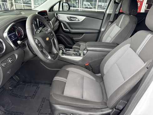 Used 2025 Chevrolet Blazer LT AWD/4WD image 15