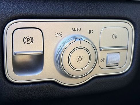 Used 2025 Mercedes-Benz GLS 450 450 4MATIC image 39