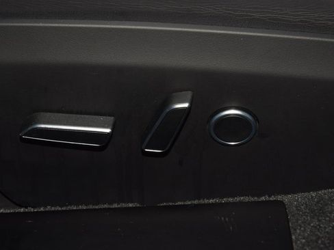 Used 2021 Tesla Model S Plaid image 38