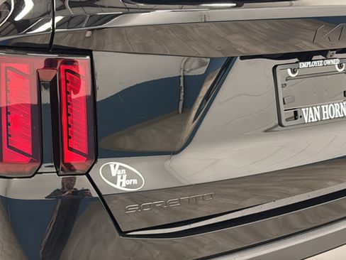 Used 2025 Kia Sorento X-Line EX AWD/4WD image 41