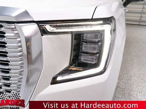 Used 2022 GMC Yukon Denali AWD/4WD image 8