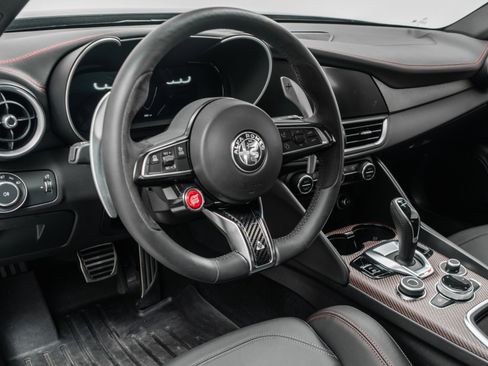 Used 2024 Alfa Romeo Giulia Quadrifoglio RWD image 13