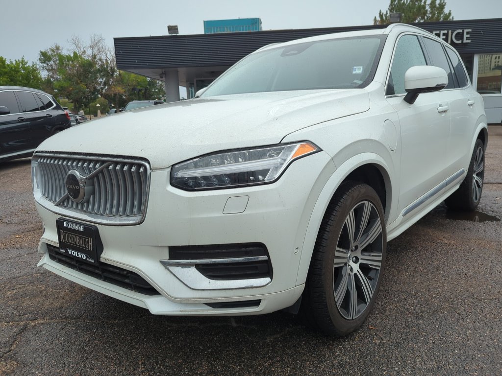 Used 2025 Volvo XC90 T8 Ultra w/ Protection Package Premier AWD/4WD image 3
