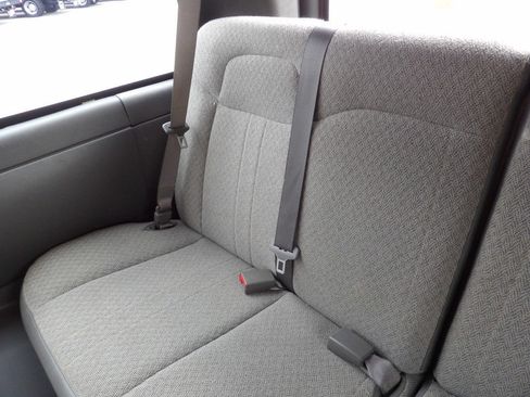 Used 2025 Chevrolet Express 3500 LS RWD image 37