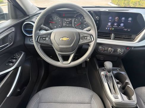 Used 2025 Chevrolet Trax LS FWD image 14
