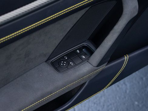 Used 2023 Porsche 911 GT3 RWD image 38