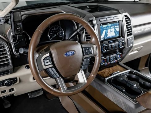 Used 2019 Ford F250 Limited w/ FX4 Off-Road Package AWD/4WD image 15