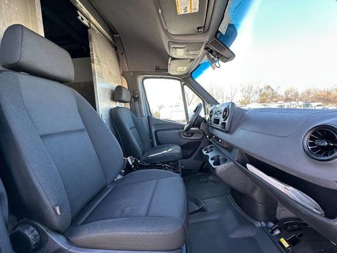 Used 2019 Mercedes-Benz Sprinter 170 image 19