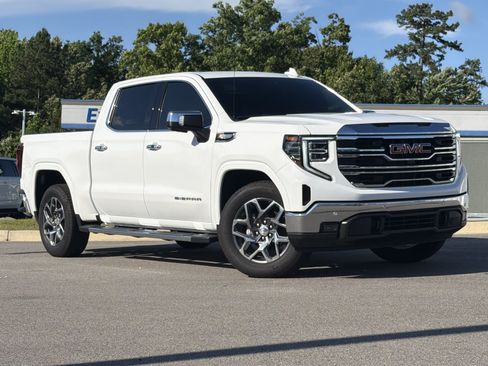 Used 2026 GMC Sierra 1500 SLT RWD image 2