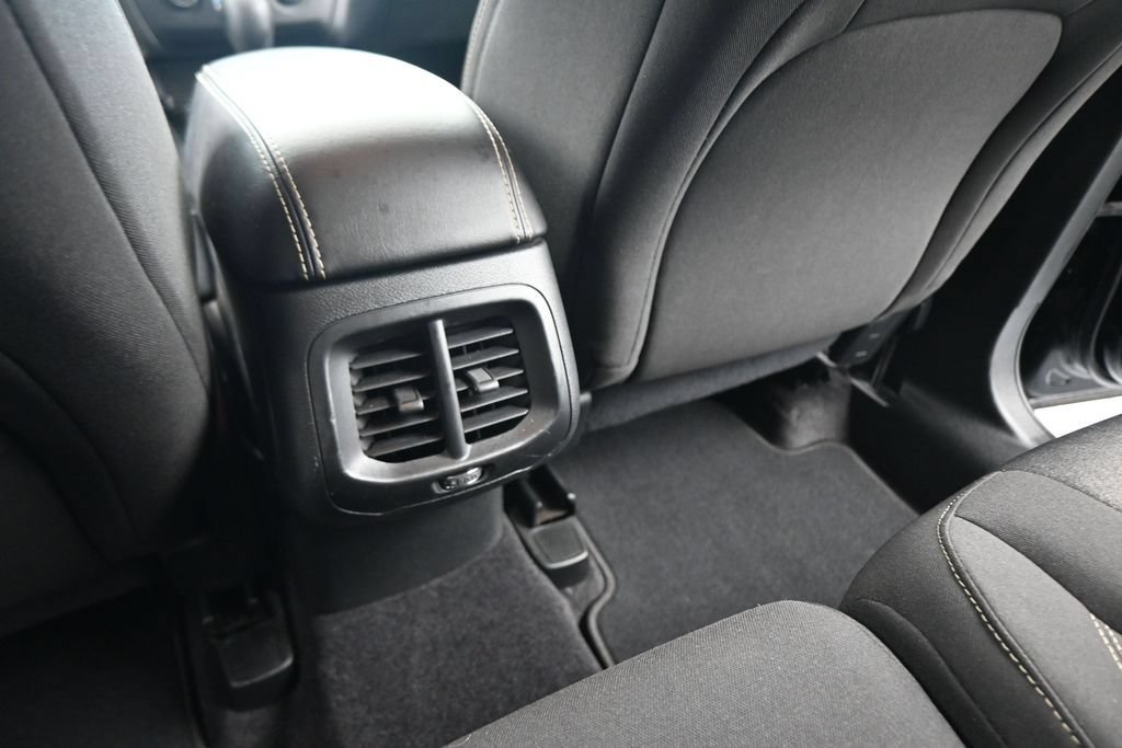 Used 2018 Jeep Cherokee Latitude AWD/4WD image 44