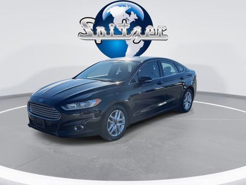 Used 2016 Ford Fusion SE w/ Equipment Group 202A image 4