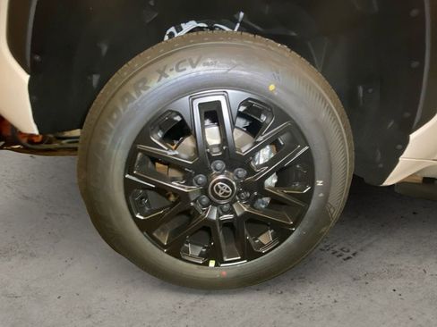 New 2026 Toyota Tundra SR5 image 12