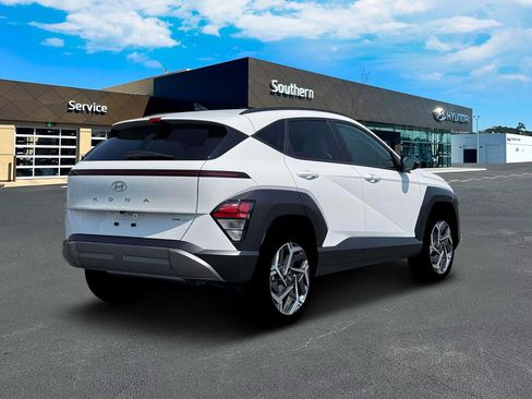 New 2026 Hyundai Kona SEL Premium image 8