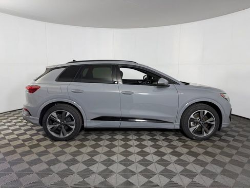 Used 2024 Audi Q4 e-tron Prestige w/ Black Optic Package AWD/4WD image 4