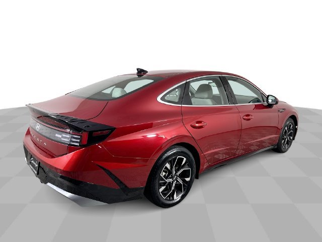 Used 2025 Hyundai Sonata SEL FWD image 8