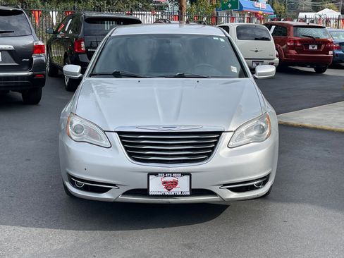 Used 2012 Chrysler 200 Touring image 2