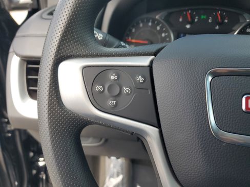 Used 2024 GMC Terrain SLE FWD image 25