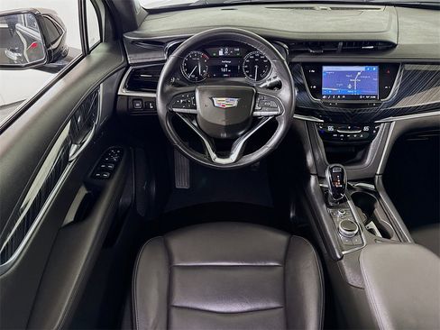 Certified 2025 Cadillac XT6 Premium Luxury image 22