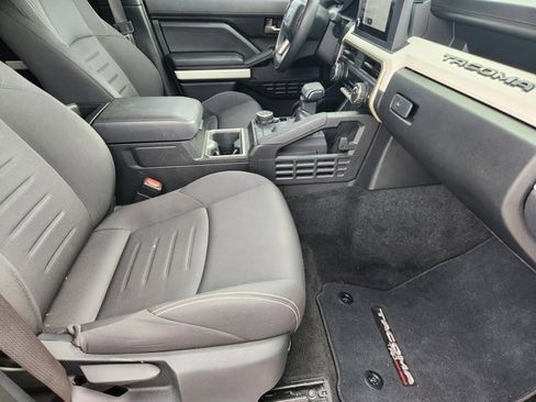 Used 2024 Toyota Tacoma TRD Off-Road image 13