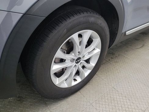 Used 2022 Kia Telluride LX FWD image 31