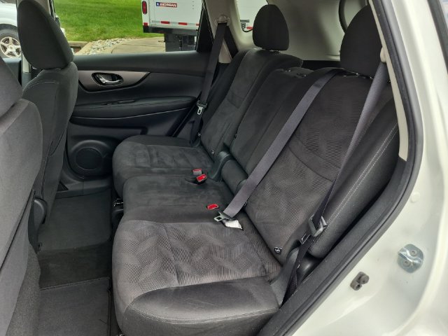 Used 2016 Nissan Rogue SV w/ SV Premium Package AWD/4WD image 27