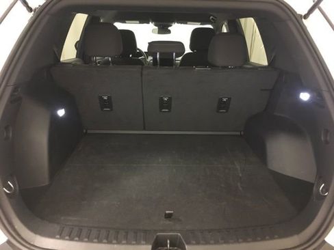 Used 2025 GMC Terrain Elevation AWD/4WD image 14