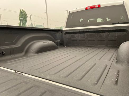 Used 2021 RAM 1500 Tradesman w/ Chrome Appearance Package AWD/4WD image 6