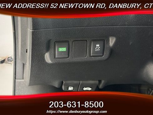 Used 2019 Nissan Sentra SV w/ Special Edition Package FWD image 14