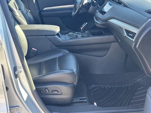 Used 2020 Cadillac XT4 Premium Luxury image 13