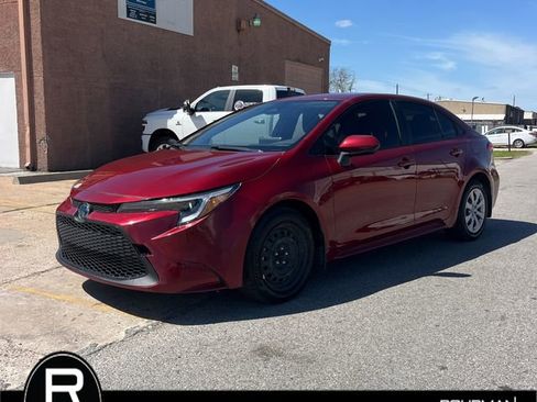 Used 2024 Toyota Corolla LE image 1