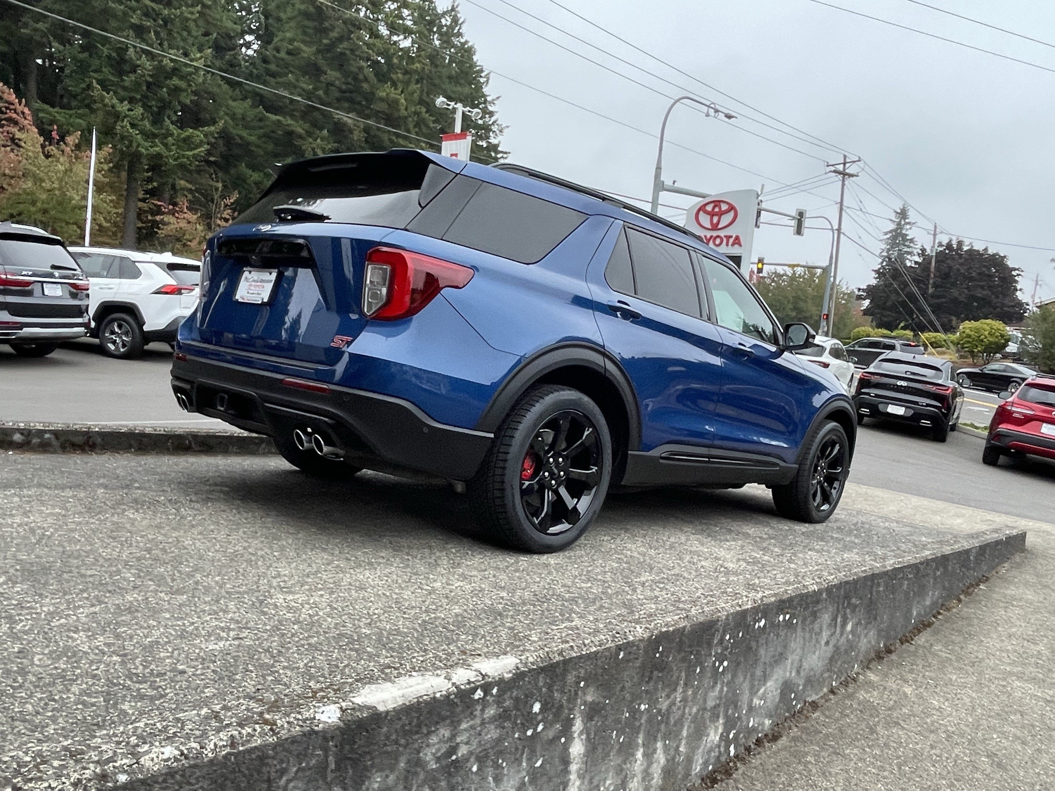 Used 2020 Ford Explorer ST w/ ST Street Pack AWD/4WD image 8