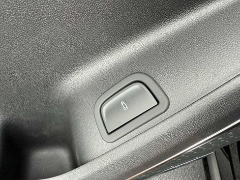 New 2026 Buick Enclave Avenir image 21