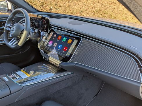 New 2026 Mercedes-Benz E 53 AMG e 4MATIC Sedan image 33