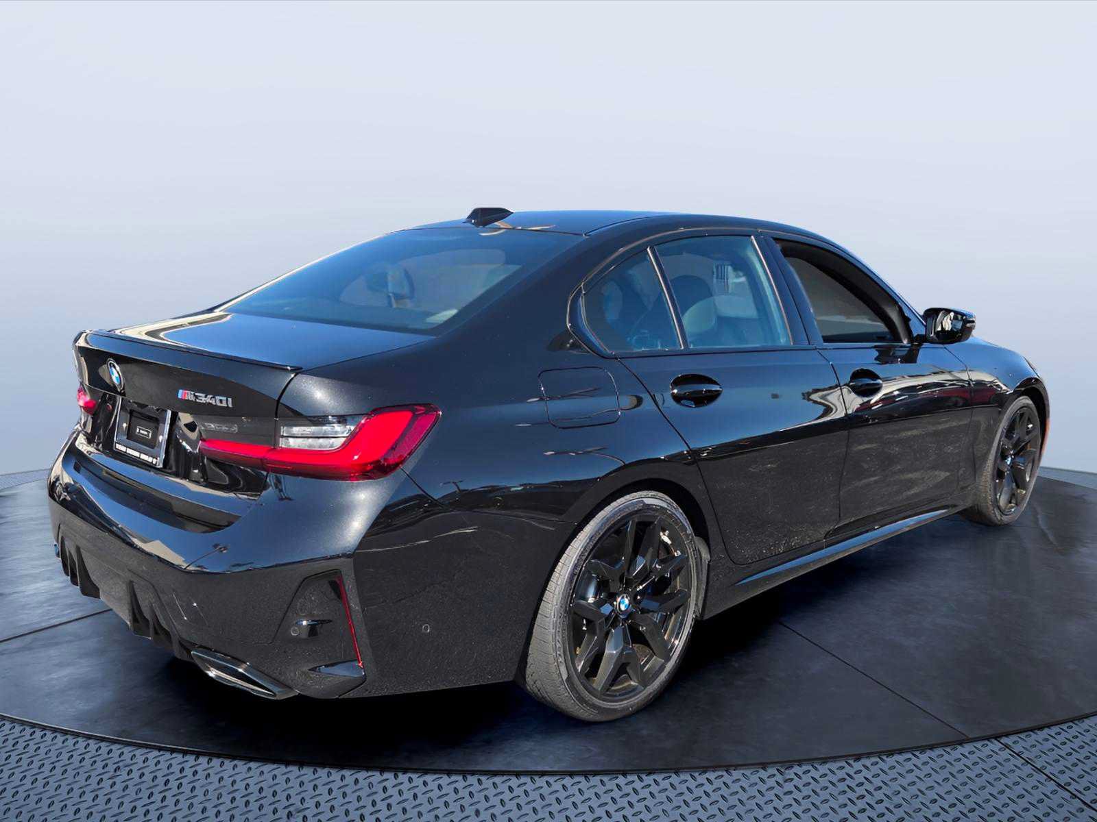 New 2026 BMW M340i RWD image 3