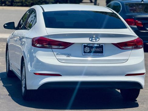Used 2018 Hyundai Elantra SE image 4