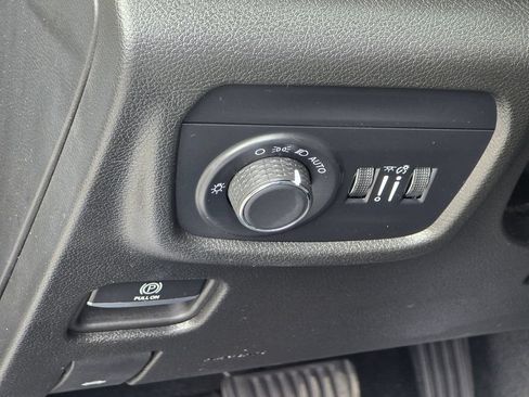 Used 2024 Jeep Grand Cherokee Altitude AWD/4WD image 35