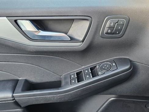 Used 2023 Ford Escape Platinum image 33