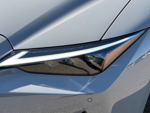 Used 2025 Lexus IS 350 F Sport RWD image 53