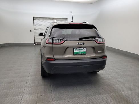 Used 2019 Jeep Cherokee Latitude Plus FWD image 6