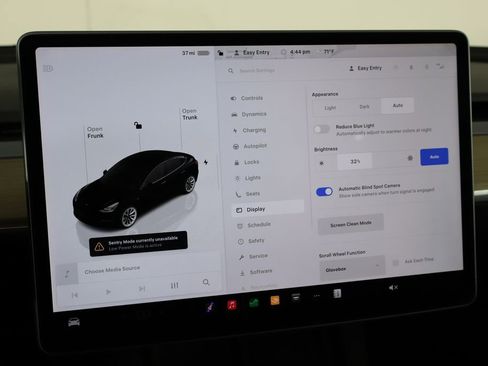Used 2023 Tesla Model 3 Standard Range image 35