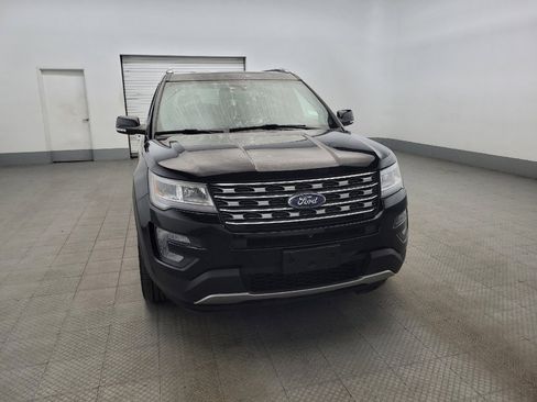 Used 2017 Ford Explorer Limited image 14