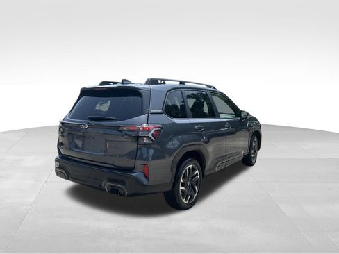 Used 2025 Subaru Forester Limited AWD/4WD image 5