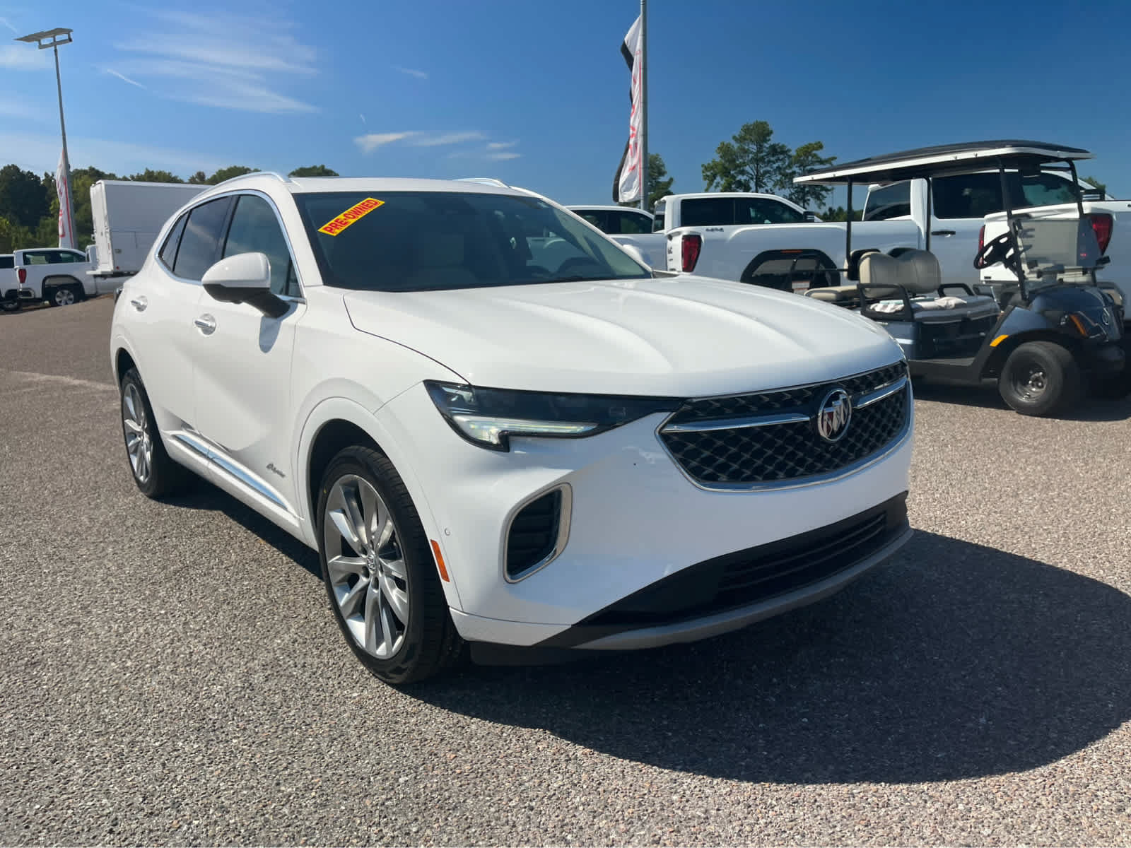 Used 2022 Buick Envision Avenir w/ Technology Package II FWD image 3
