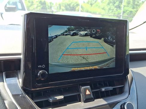 Used 2023 Toyota Corolla LE FWD image 18