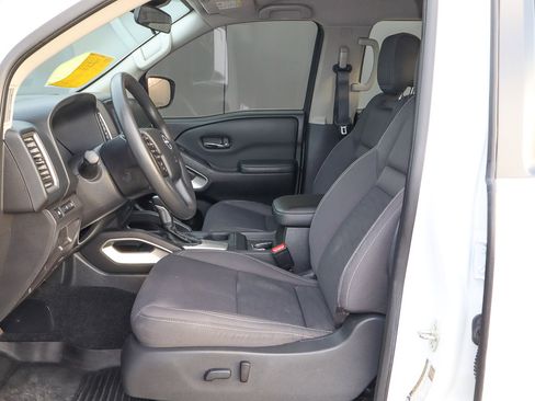 Used 2022 Nissan Frontier SV image 7
